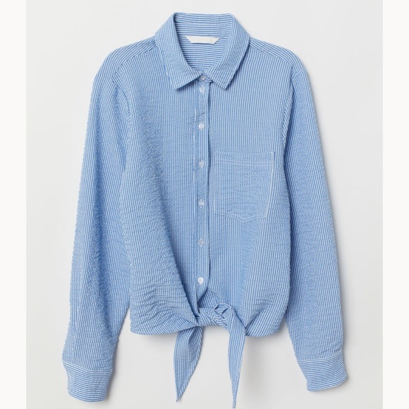 H&M Tops - NWT H&M Tie front Top